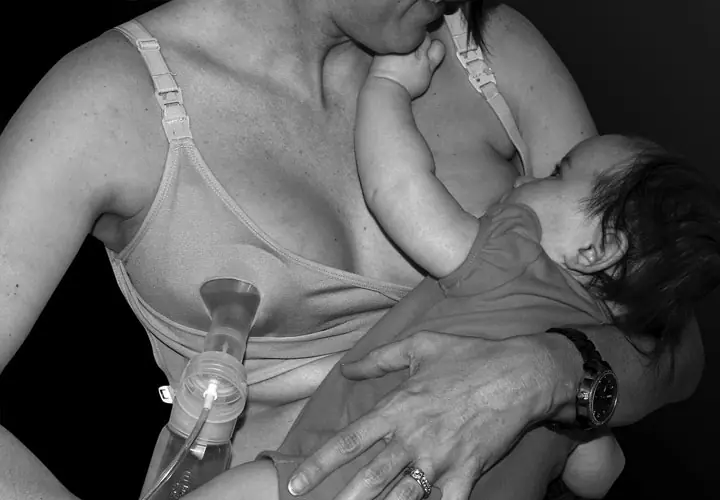 BABY1_MED_BW-720x500-REV